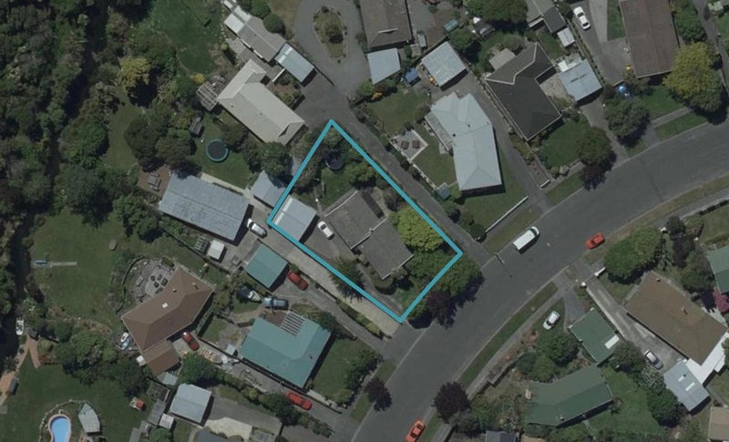 84 Warren Crescent, Hillmorton, Christchurch - Carousel 1