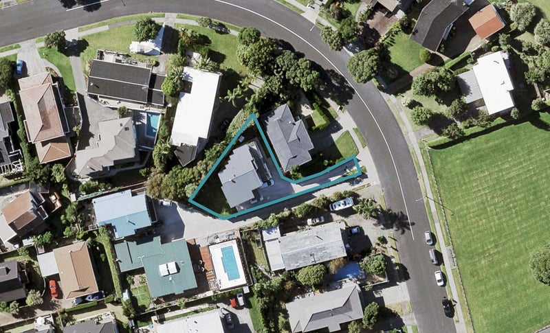 12A McCrystal Avenue, Bucklands Beach, Auckland - Carousel 1