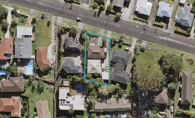 2/44 Raleigh Road, Northcote, Auckland - Carousel 1