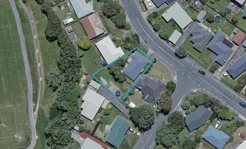 83 Kenmore Street, Newlands, Wellington - Carousel 1
