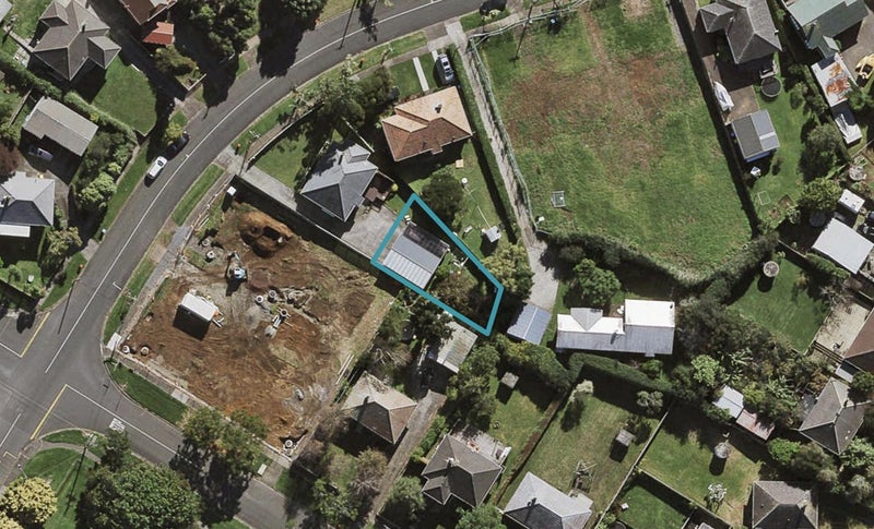 46 Aliford Avenue, One Tree Hill, Auckland - Carousel 1
