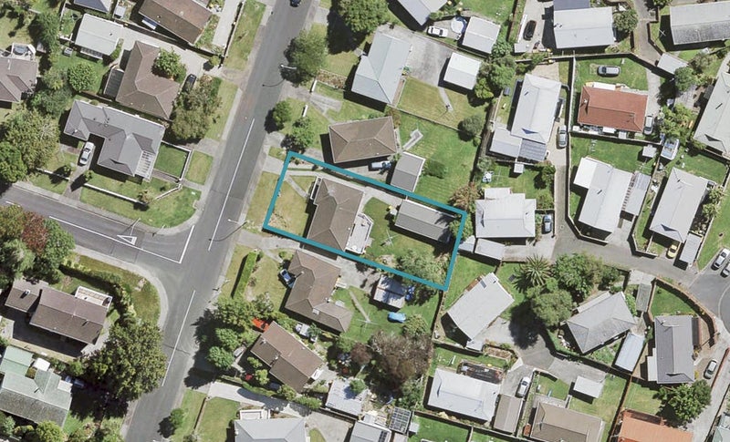 16 Sunvue Road, Glen Eden, Auckland - Carousel 1