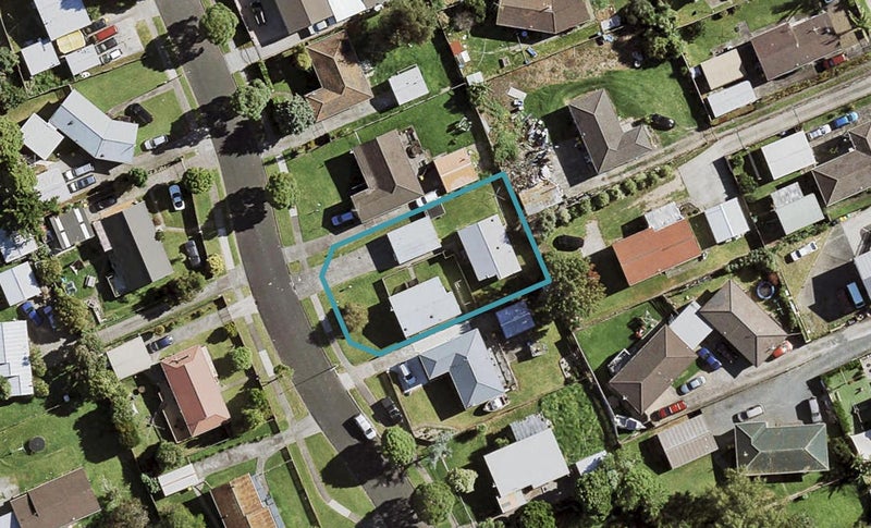 2/10 Cottrell Place, Clendon Park, Auckland - Carousel 1