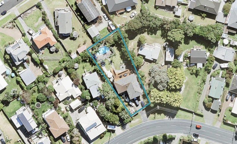 1362 Whangaparaoa Road, Army Bay, Whangaparaoa - Carousel 1