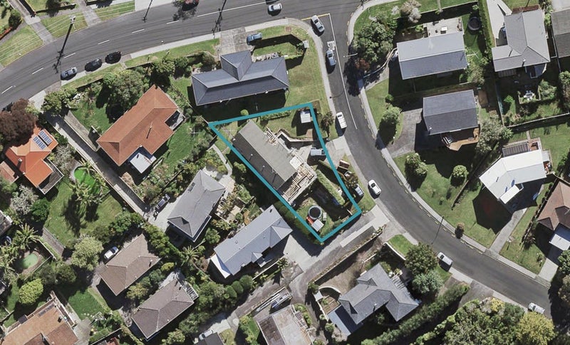 70 Lynden Avenue, Hillcrest, Auckland - Carousel 1