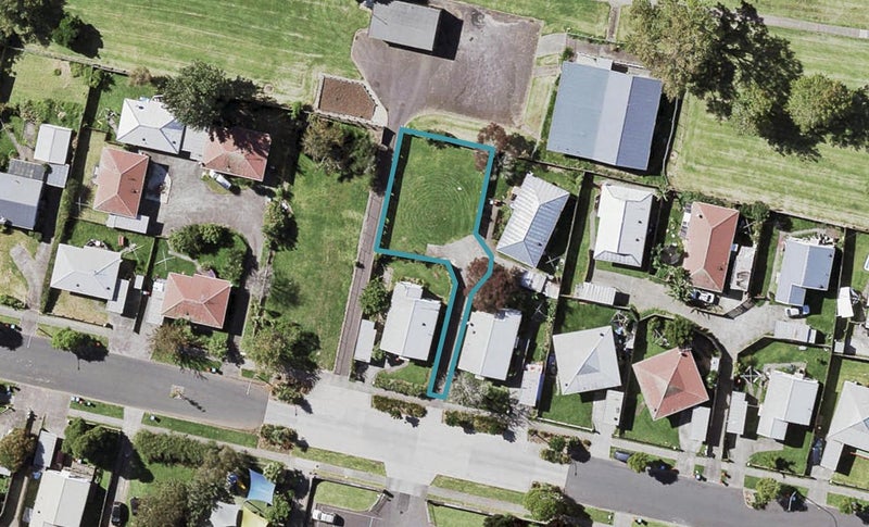 76B Maybury Street, Point England, Auckland - Carousel 1