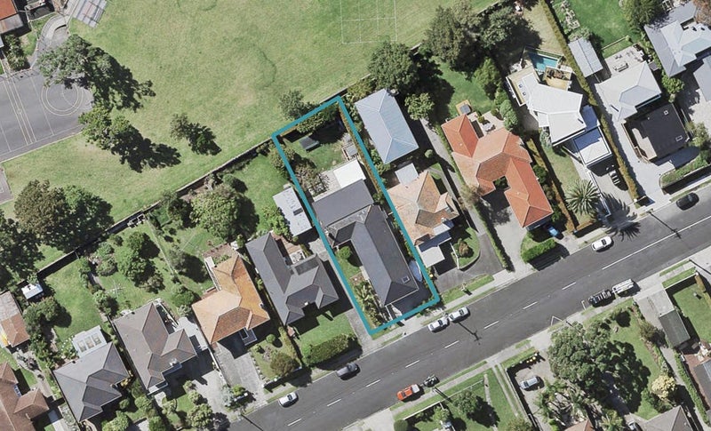 26 Williamson Avenue, Belmont, Auckland - Carousel 1