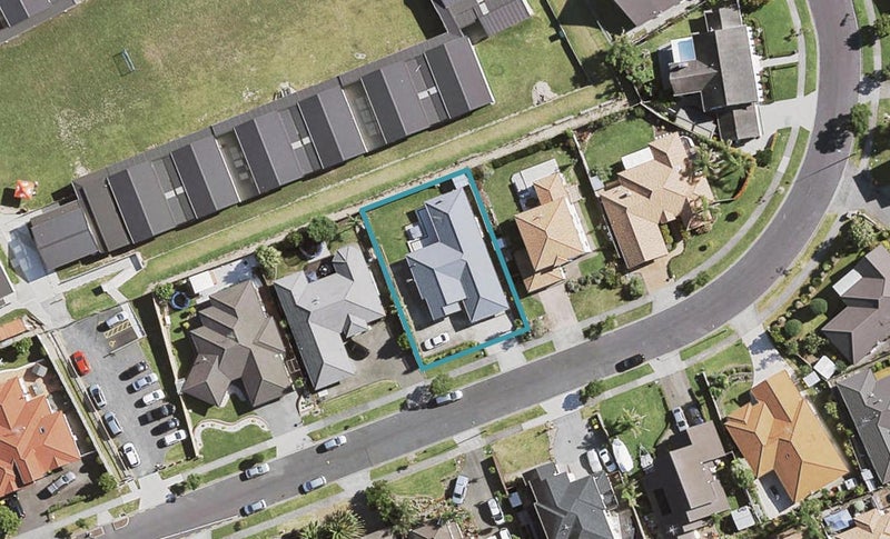 50 Mt Lebanon Crescent, The Gardens, Auckland - Carousel 1