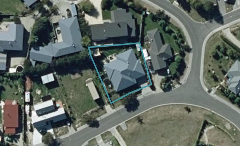 30 Nichol Street, Wanaka - Carousel 1
