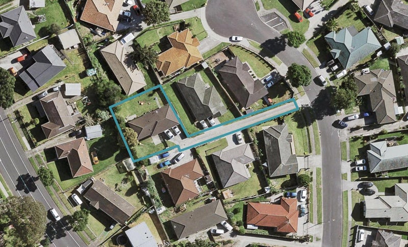 55 Castlefinn Drive, Weymouth, Auckland - Carousel 1