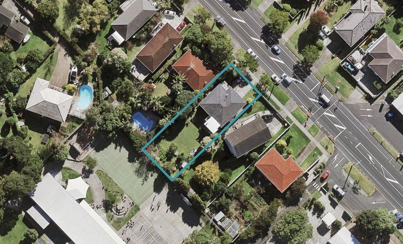 42 Sunnybrae Road, Hillcrest, Auckland - Carousel 1