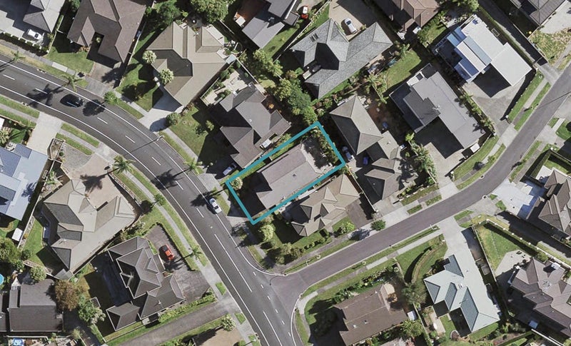 323 Hill Road, The Gardens, Auckland - Carousel 1