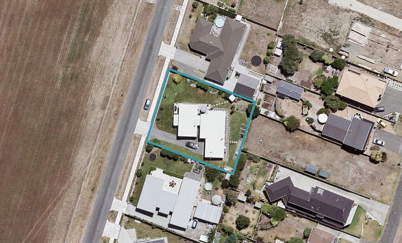7 Pohutukawa Drive, Eskdale, Napier - Carousel 1