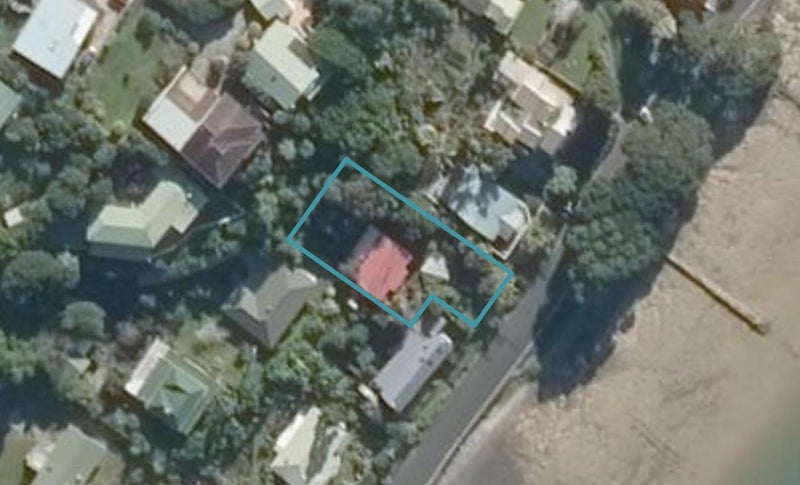 138 Beach Road, Onerahi, Whangarei - Carousel 1