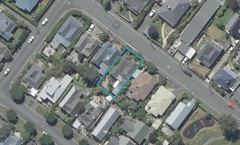 13 Lynn Street, Maori Hill, Dunedin - Carousel 1
