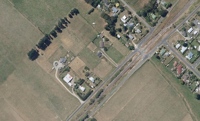 19 Nikau Street, Tokomaru, Palmerston North - Carousel 1