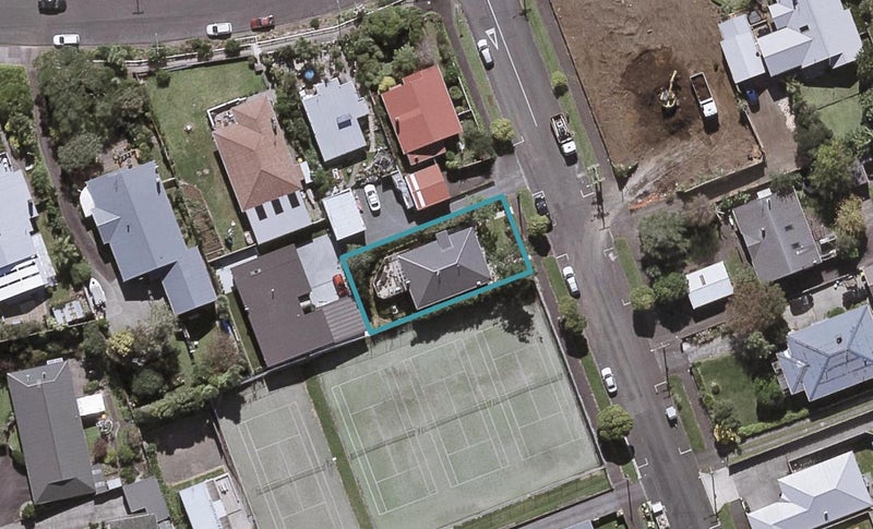 4 Chilman Street, Strandon, New Plymouth - Carousel 1