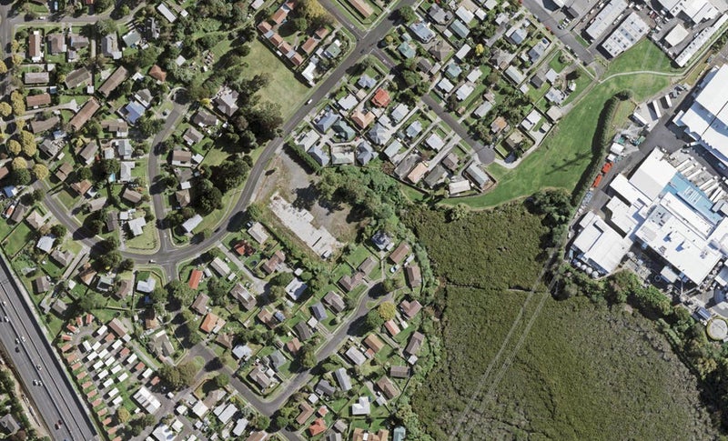 87C Kindergarten Drive, Conifer Grove, Takanini - Carousel 1