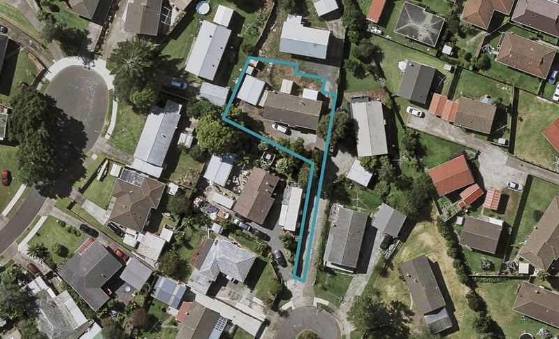 14 Ulay Place, Clover Park, Auckland - Carousel 1