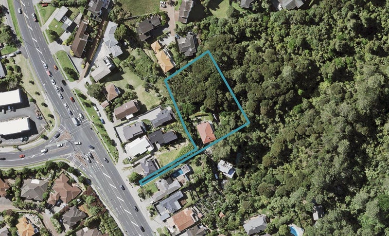 481 East Coast Road, Murrays Bay, Auckland - Carousel 1