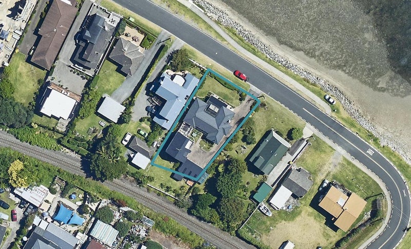 10 Harbour Drive, Otumoetai, Tauranga - Carousel 1