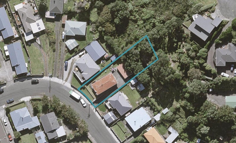 19 Simons Street, Moturoa, New Plymouth - Carousel 1