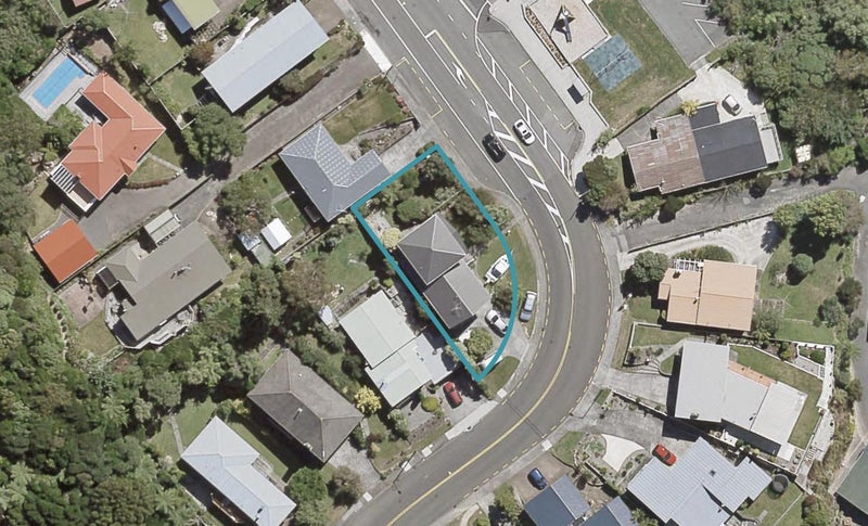 21 Dowse Drive, Maungaraki, Lower Hutt - Carousel 1