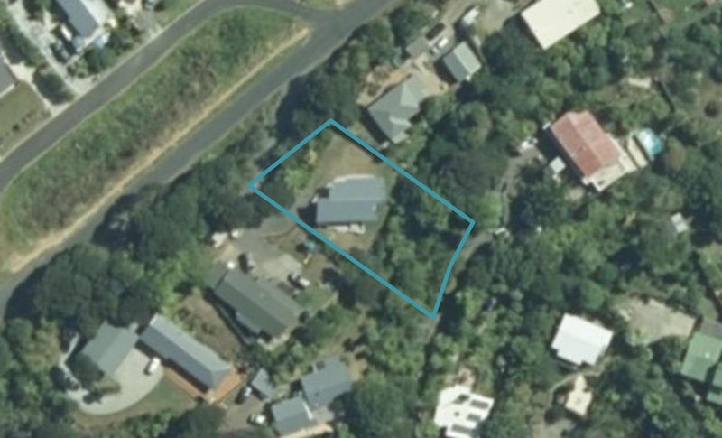 8 Tutchen Avenue, Raglan, Raglan - Carousel 1