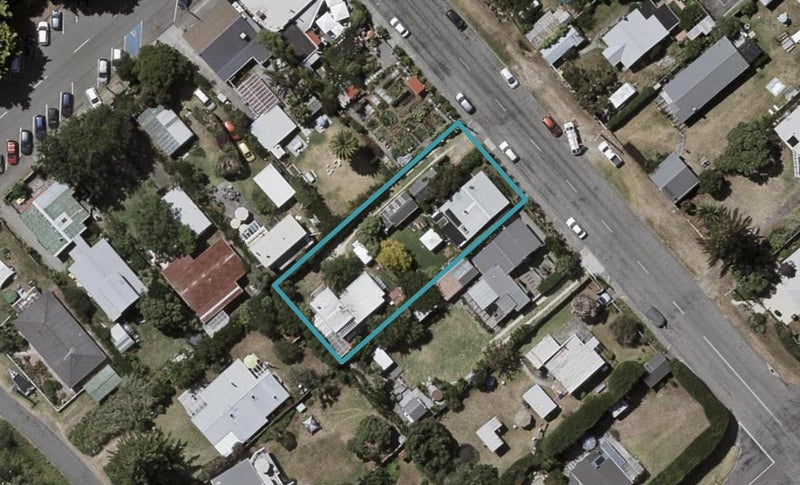 4 Rauparaha Street, Waikanae Beach, Waikanae - Carousel 1