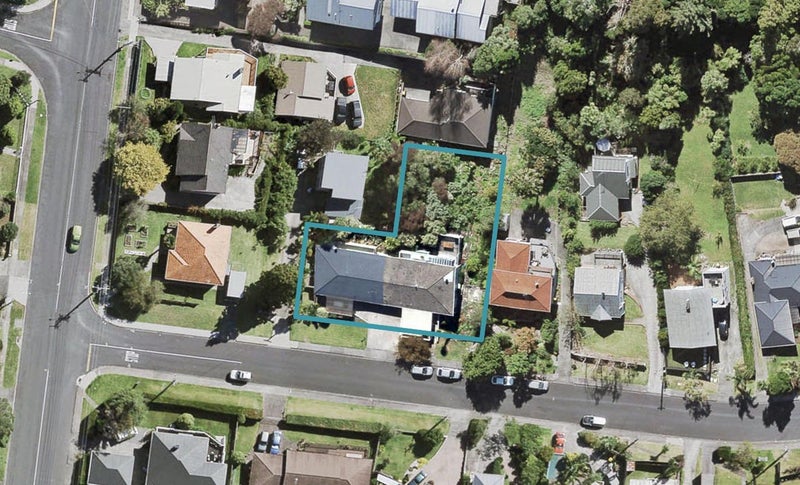 2/2A Eastglen Road, Glen Eden, Auckland - Carousel 1