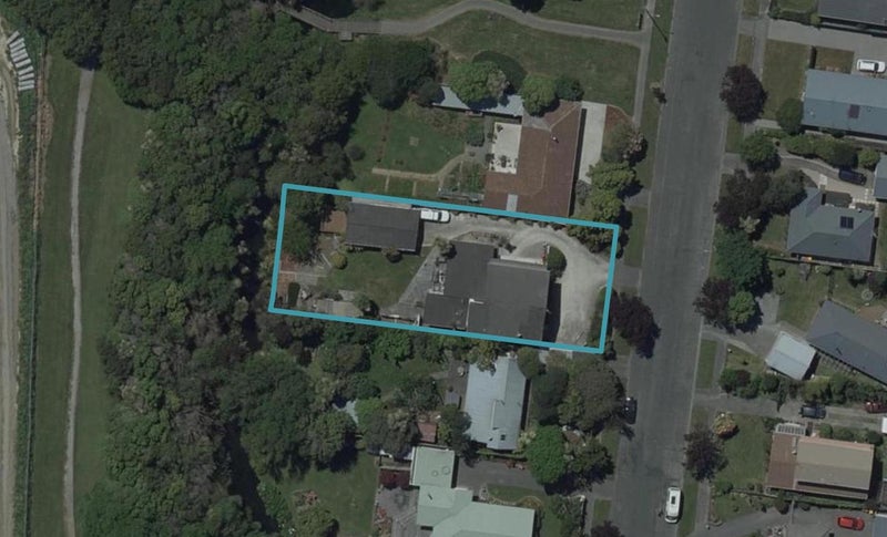 104 Warren Crescent, Hillmorton, Christchurch - Carousel 1