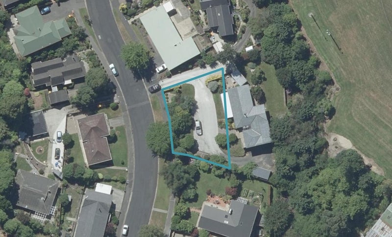 32 Glenross Street, Glenross, Dunedin - Carousel 1