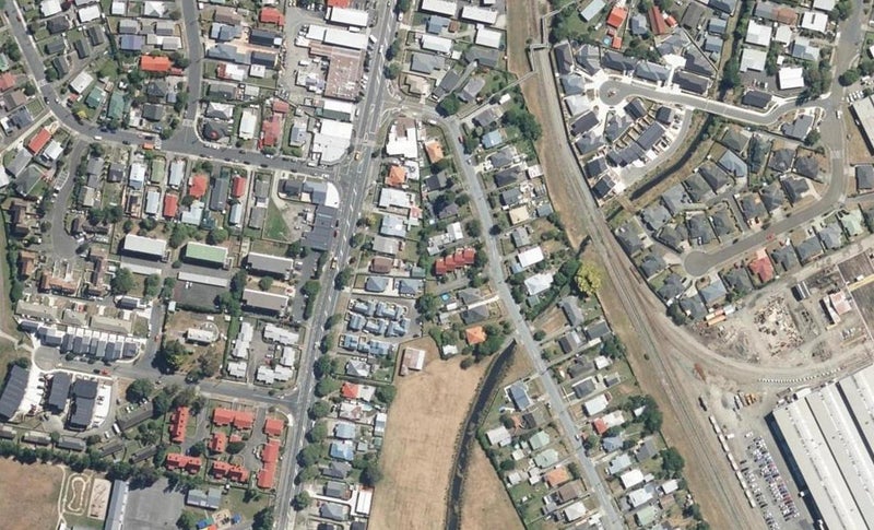 2/14 York Street, Moera, Lower Hutt - Carousel 1