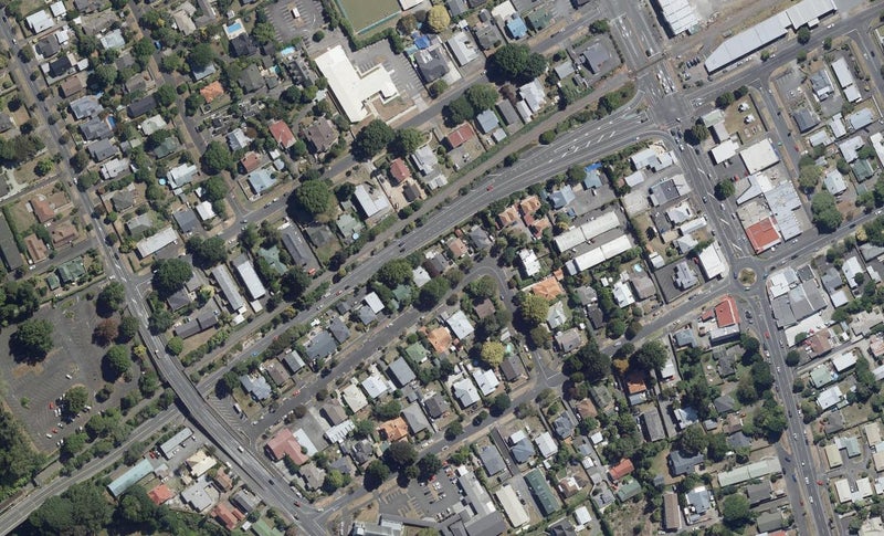23 Myrtle Street, Hamilton East, Hamilton - Carousel 1