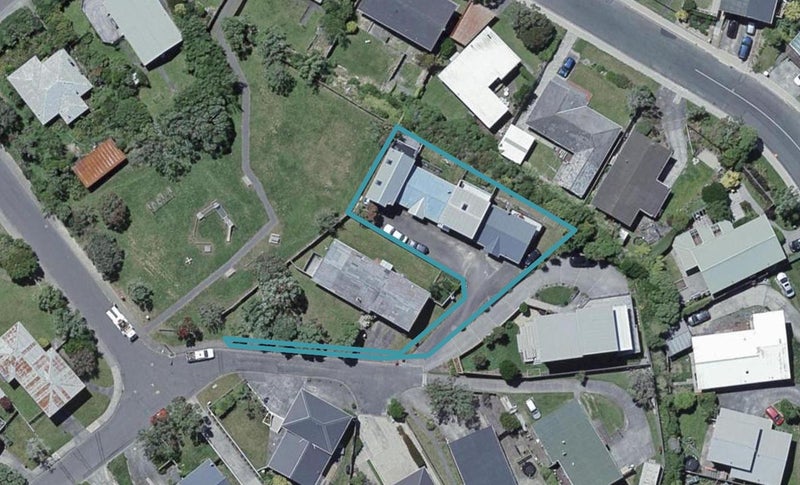 7A Cheyne Walk, Newlands, Wellington - Carousel 1