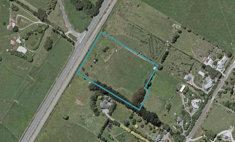 140 Huia Street, Waikanae, Waikanae - Carousel 1