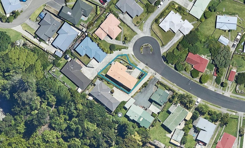 29 Redmond Street, Judea, Tauranga - Carousel 1