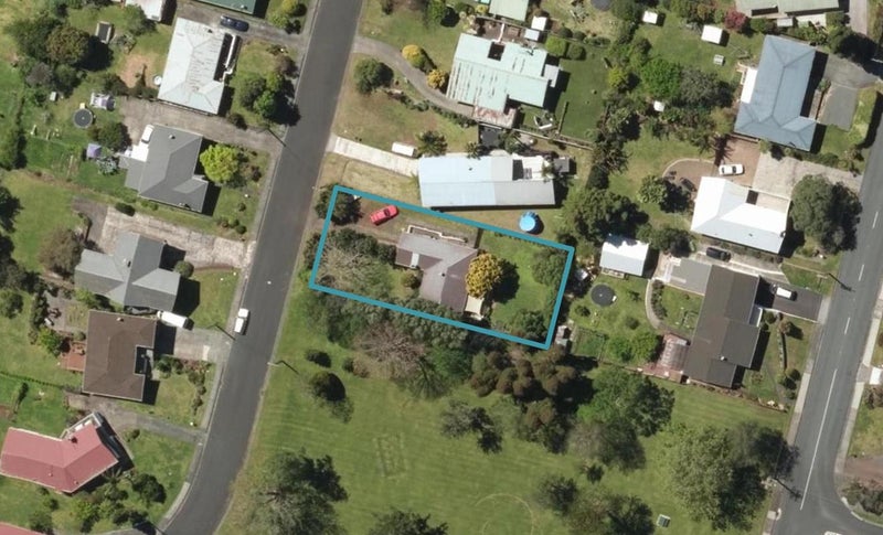 16 Tuhangi Street, Kamo, Whangarei - Carousel 1
