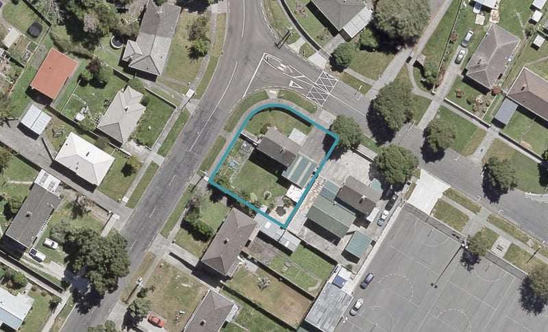2 Tocker Street, Taita, Lower Hutt - Carousel 1