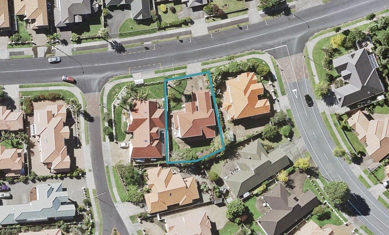 82 Meadowland Drive, Somerville, Auckland - Carousel 1