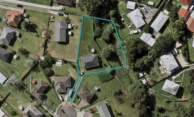 12 Sutcliffe Place, Otara, Auckland - Carousel 1