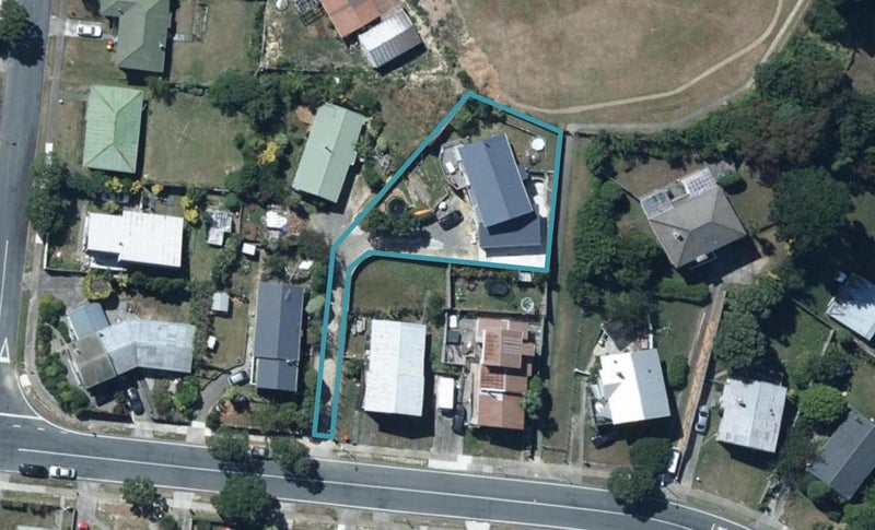 161 Conclusion Street, Ascot Park, Porirua - Carousel 1
