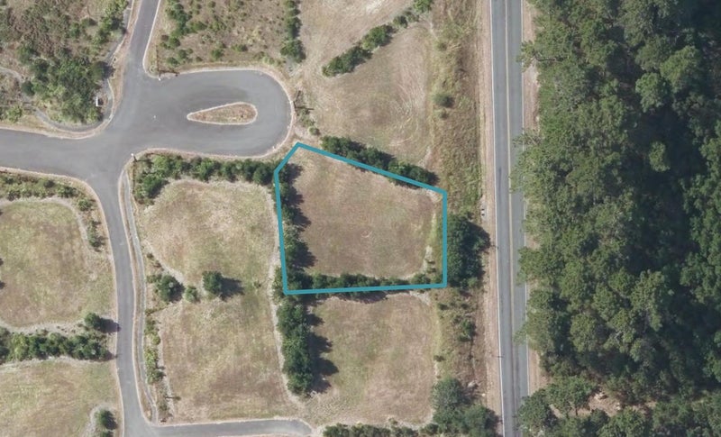 22 Blue Bay Road, Māhia - Carousel 1