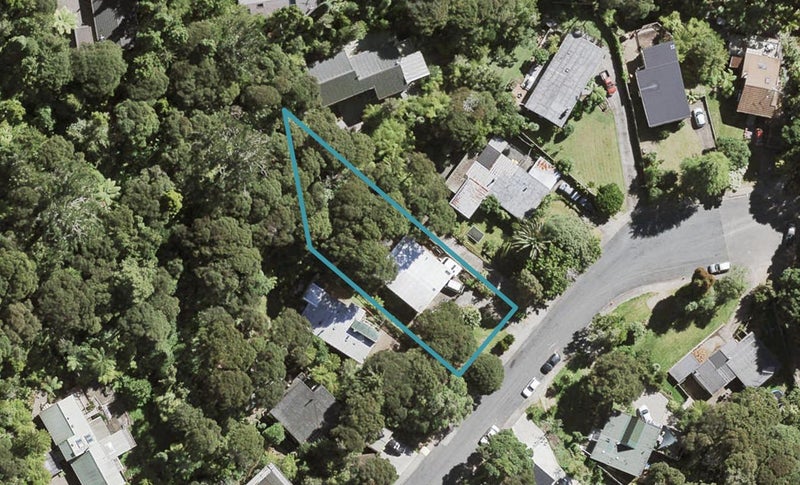 8 Karapiti Place, Glen Eden, Auckland - Carousel 1
