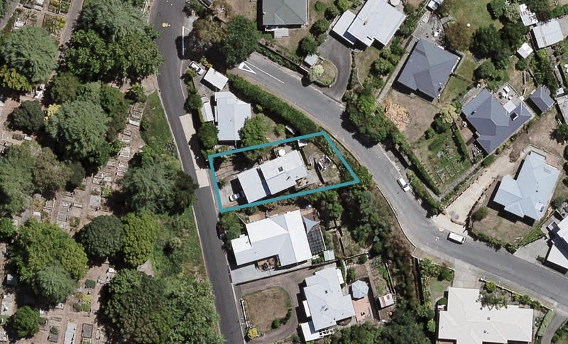49A Chaucer Road South, Hospital Hill, Napier - Carousel 1