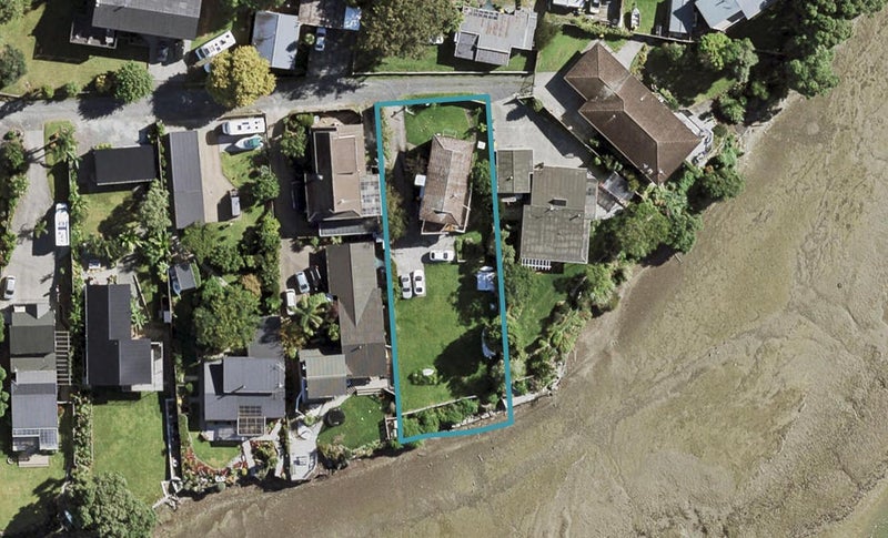 15 Lawson Way, Weymouth, Auckland - Carousel 1