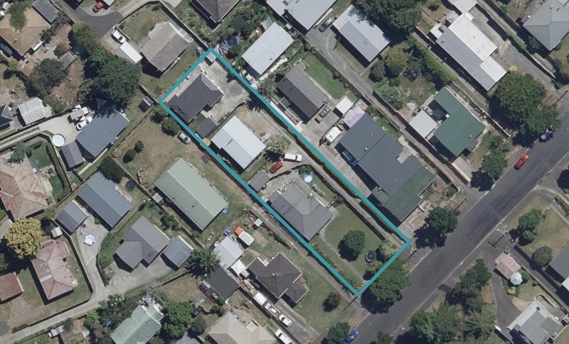 24B Huia Avenue, Forest Lake, Hamilton - Carousel 1