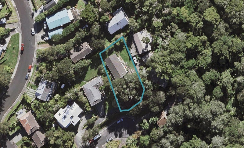 8 Caram Place, Birkenhead, Auckland - Carousel 1