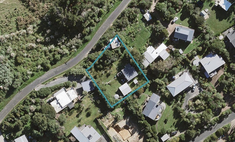 27 Tiri Road, Oneroa, Waiheke Island - Carousel 1