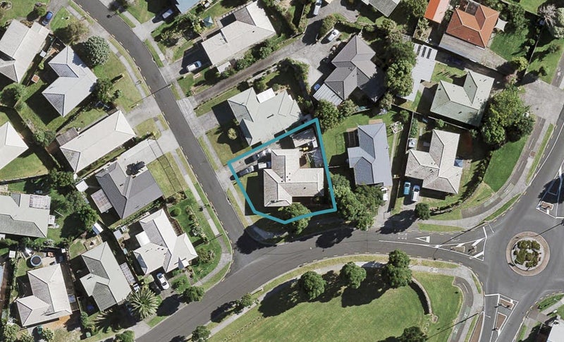 1 Tonson Place, Weymouth, Auckland - Carousel 1